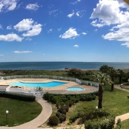 2 Aux Goelettes Vue Cyprien Sc050-241b